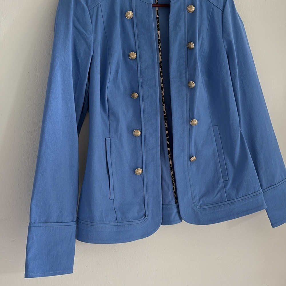 Blazer - Picture 3 of 6